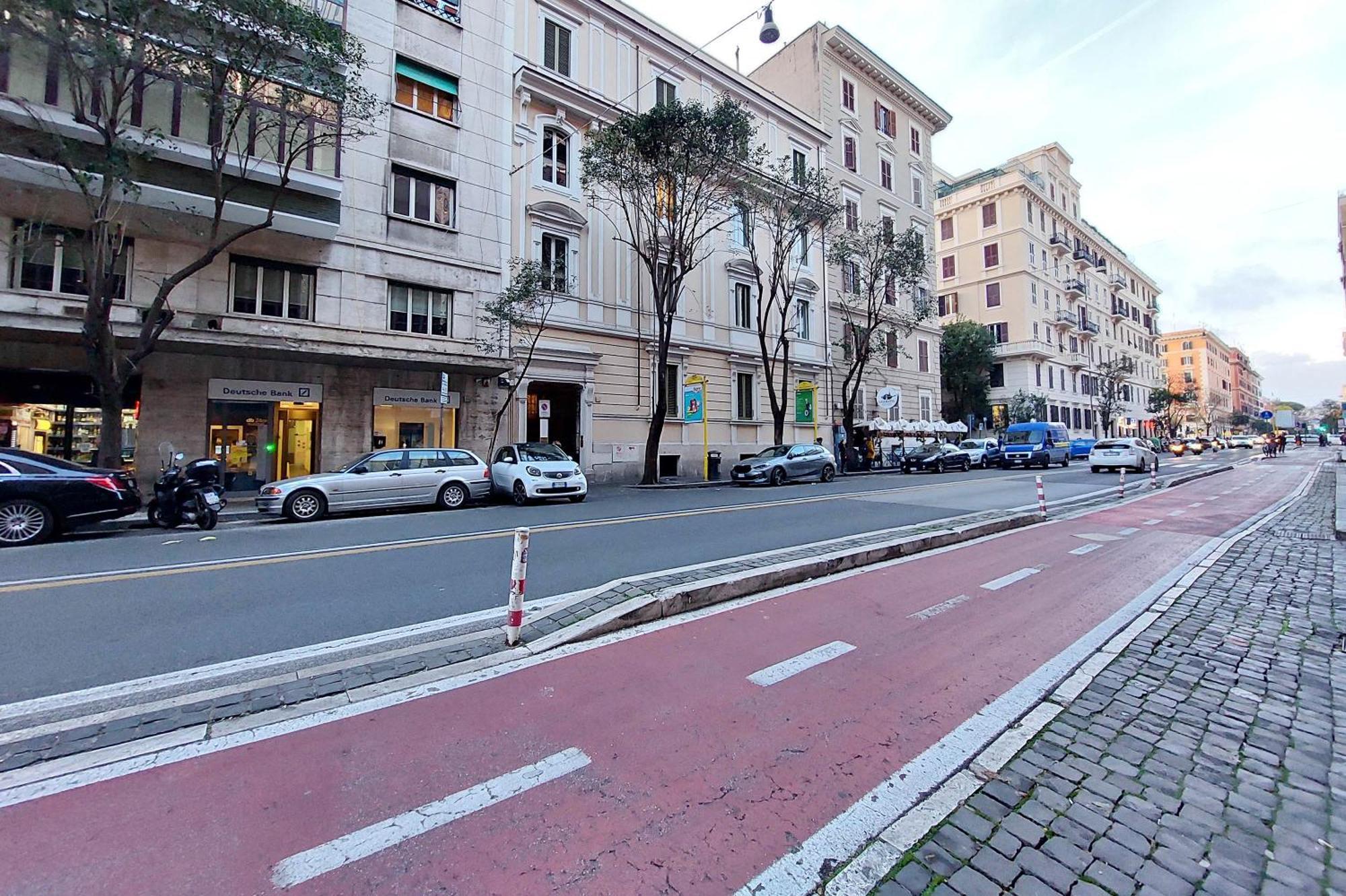 Ych-casa Indipendente In Zona Prati Rom